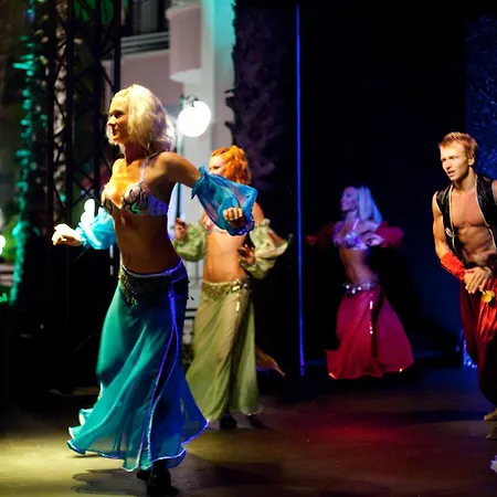Отель Aqua 5*