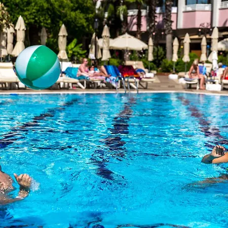 Отель Aqua 5*